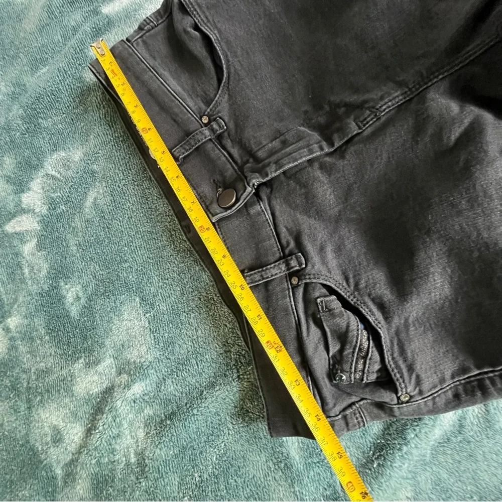 DIESEL‎ JEANS  Sandy  0679A 02  stretch . 02 W27 -L30  Black